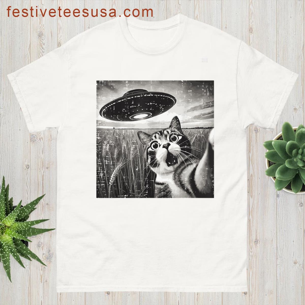 Cat Ufo Alien Funny T-shirt