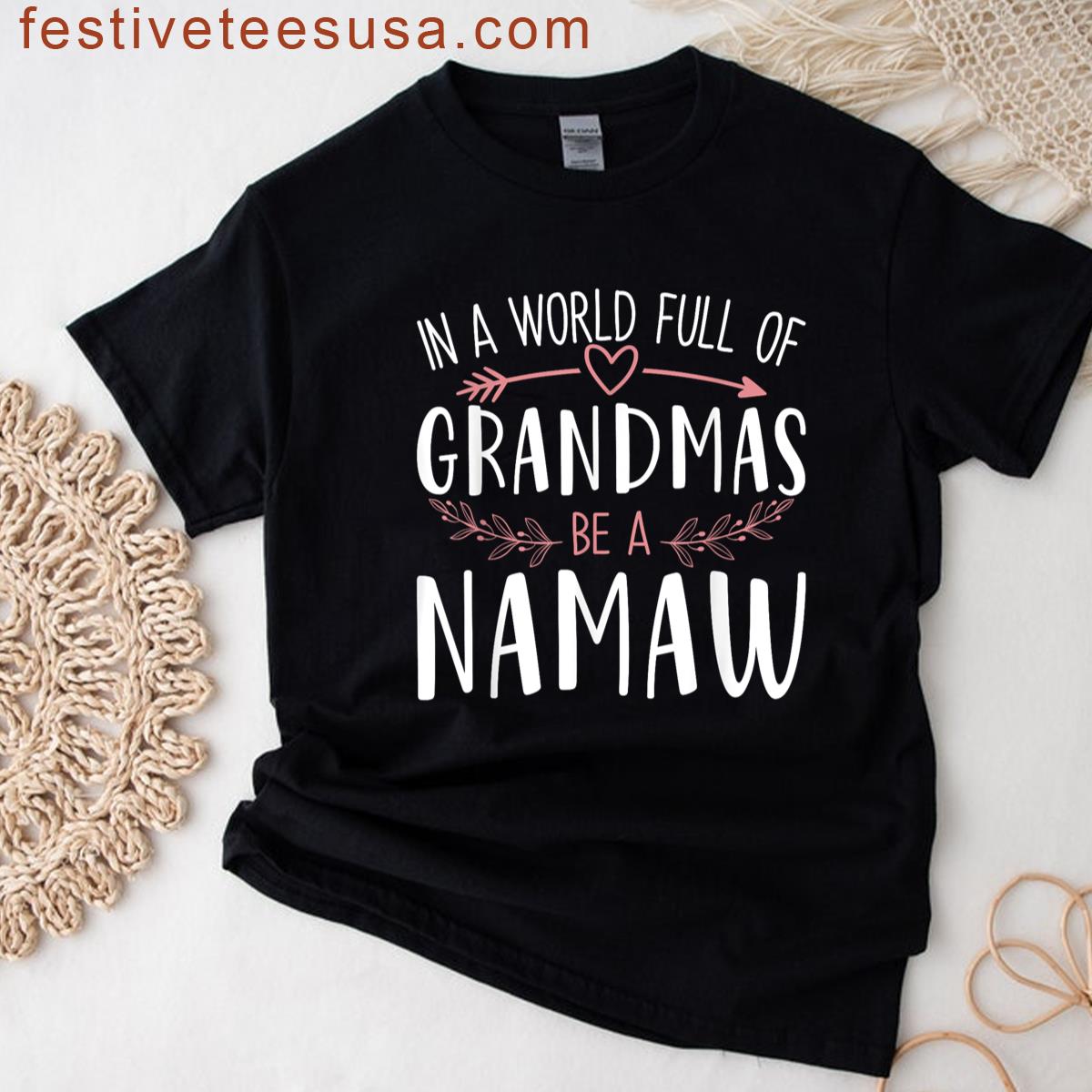 World Full Grandmas Casual Gift T-shirt