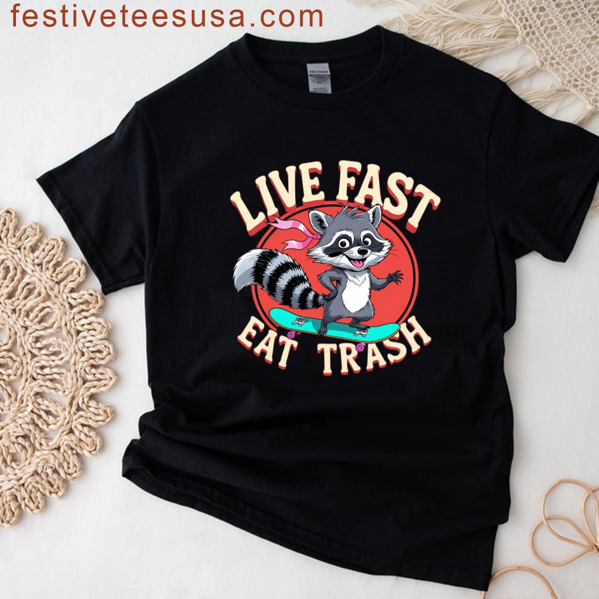 Funny Raccoon Skateboarding Cartoon Live Fast Eat Trash Design Oversized T-shirt