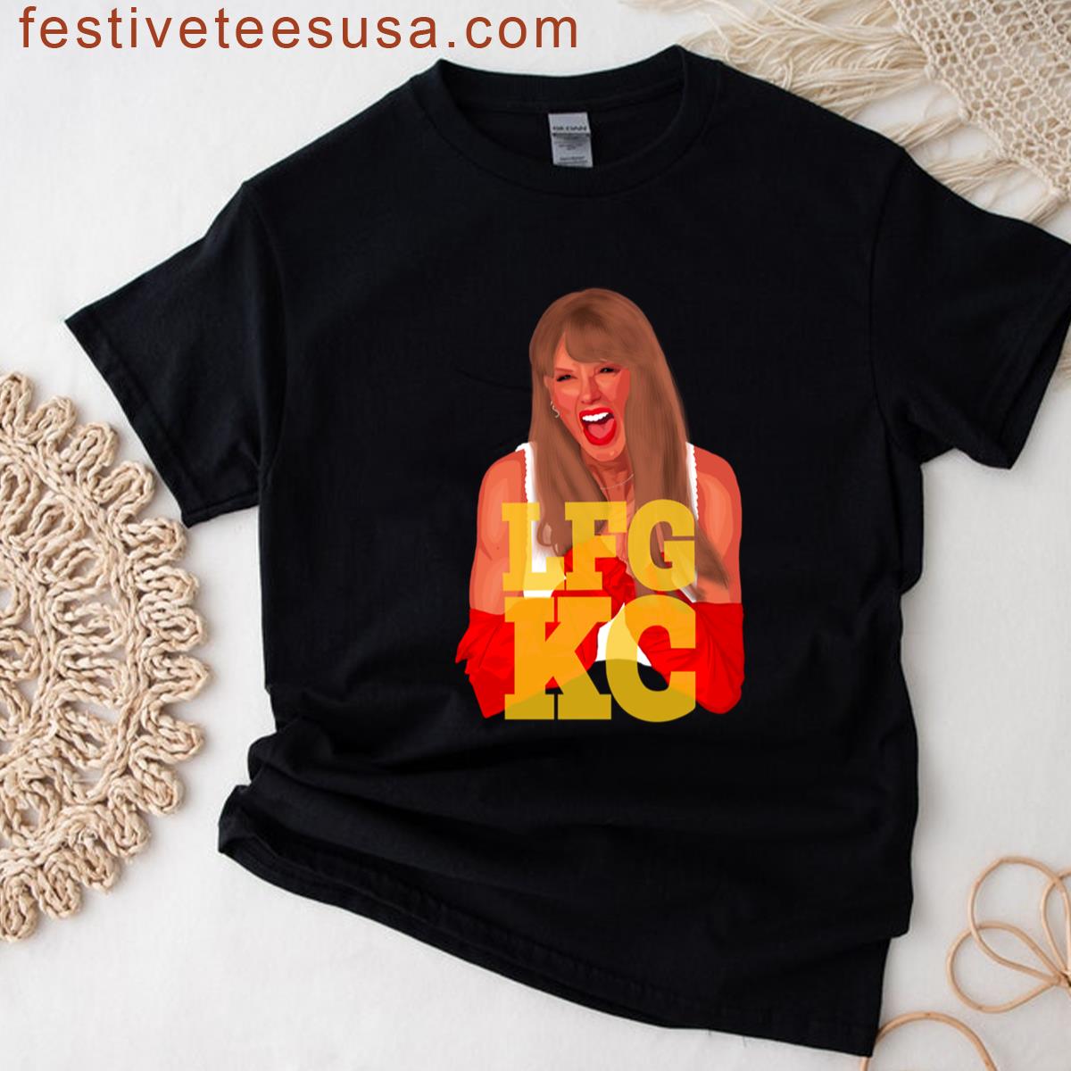 Taylor Swift Cheering For Kansas City Chiefs T-shirt