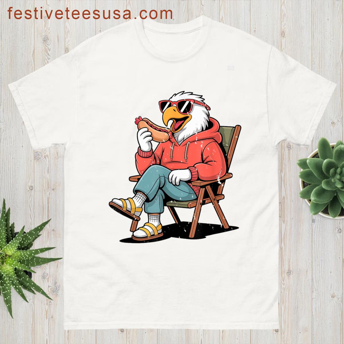 Patriotic Eagle Cartoon With Hot Dog For 4th Of July Fun T-shirt