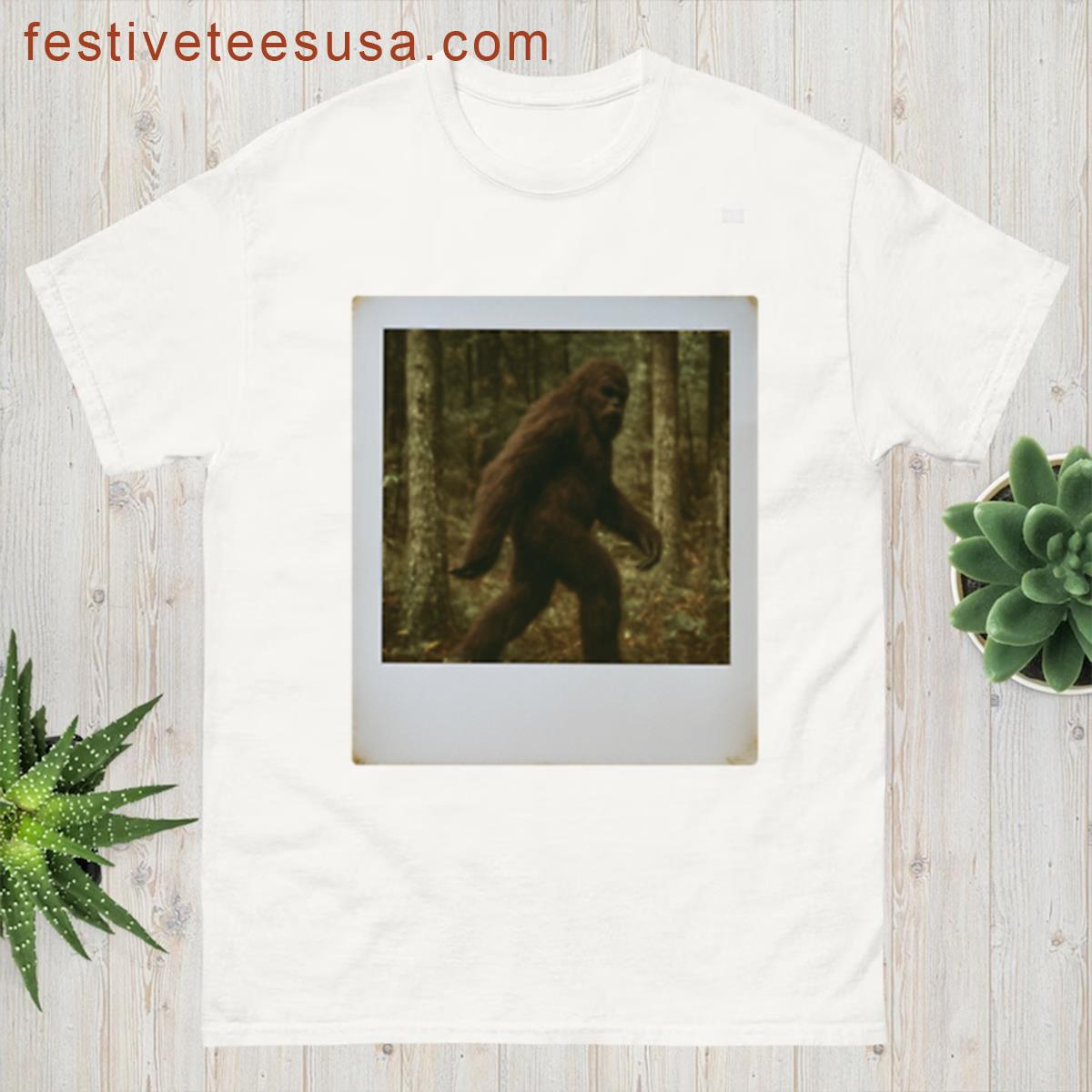 Vintage Sasquatch Polariod T-shirt